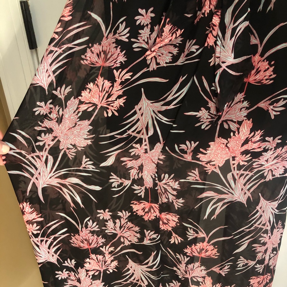 Express Floral Maxi Dress - Picture 6 of 8